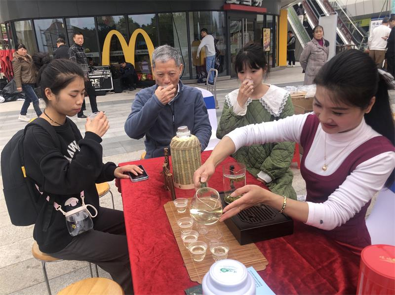 赣南高山茶 千年香天下——赣州市首届“赣南高山（硒）茶”春季展销会见闻