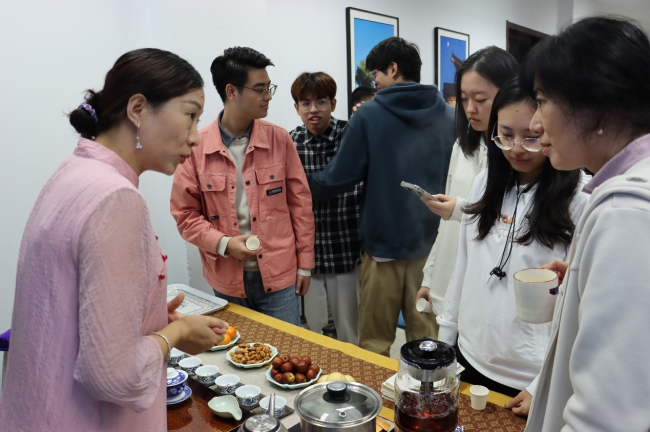 御茶ayx爱游戏园助力北京大学“一带一路”与中国茶文化主题讲座(图4)