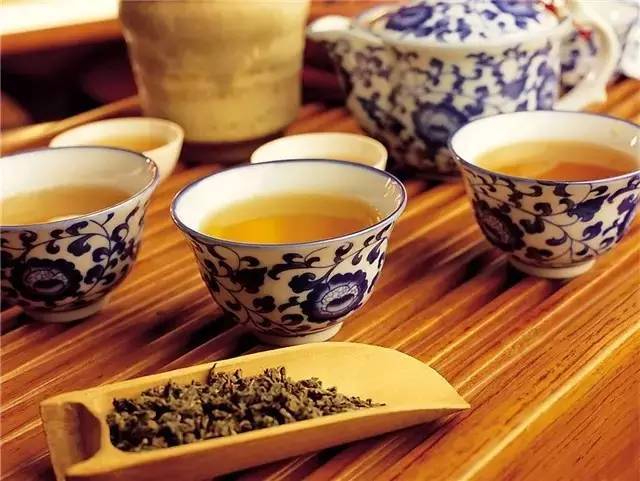 茶知识丨茶叶的“回甘”、“生津”、“喉韵”你懂吗？ayx爱游戏(图4)