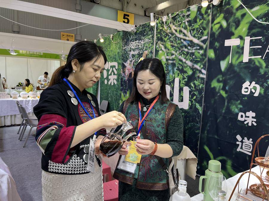 “新茶饮”亮相四川茶博会 折射茶产业发展新趋势